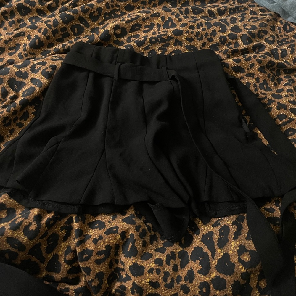 Black small skort